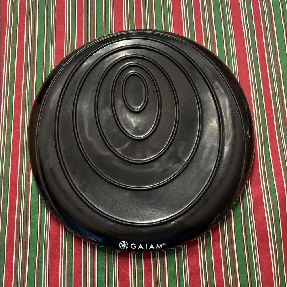 COPY - Gaiam 16” balance disc wobble cushion